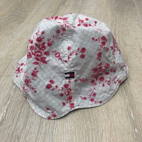 Girl Tommy Hilfiger Reversible Chambray Bucket Hat - Picture 1 of 7
